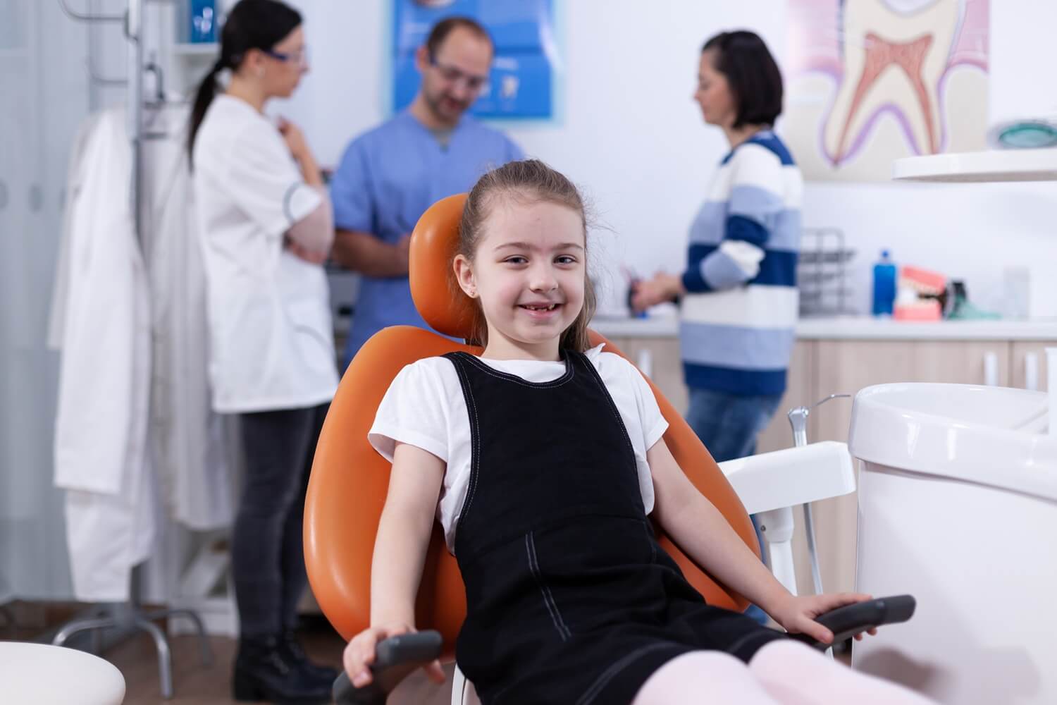 girl kid having dental schedule